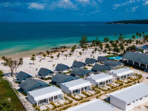 luxury resort in pagoda beach koh rong