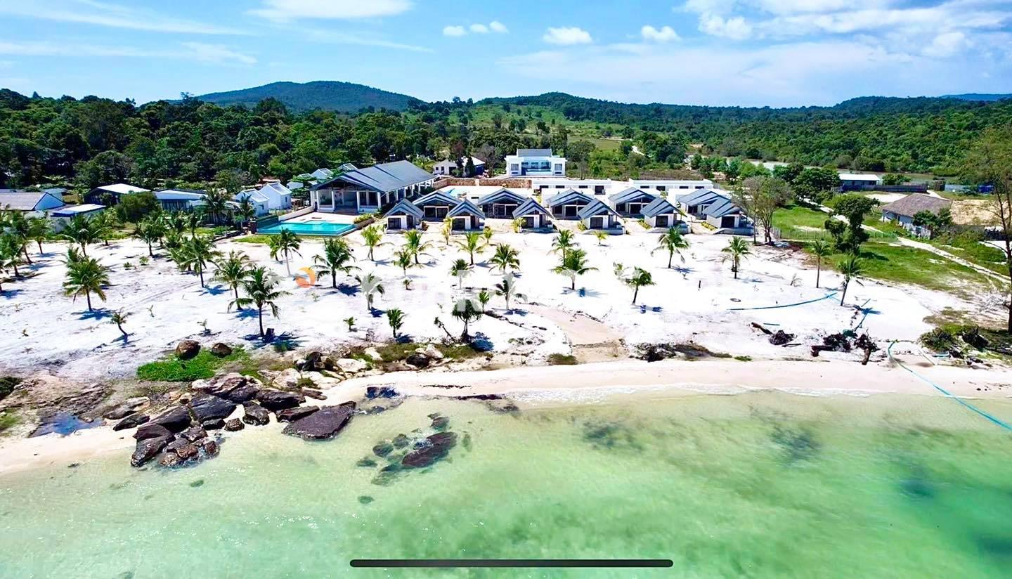 The beach of the main road land for sale at Pagoda beach in Koh Rong