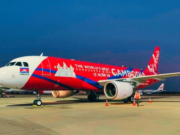 airasia cambodia flight plane