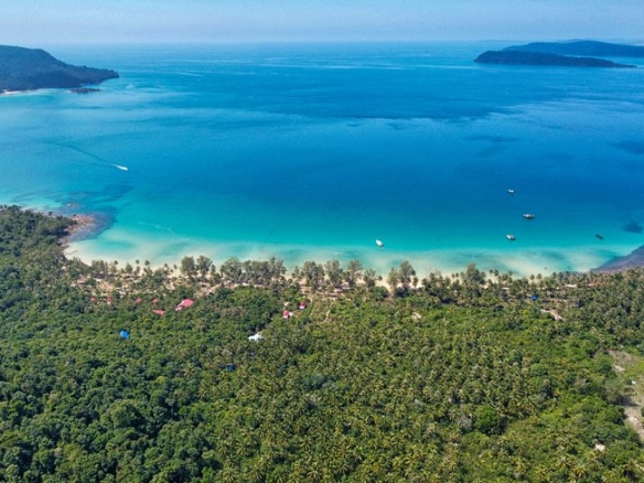 lonely beach koh rong preah sihanouk cambodia