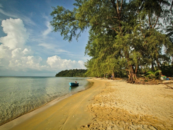 lonely beach koh rong preah sihanouk cambodia